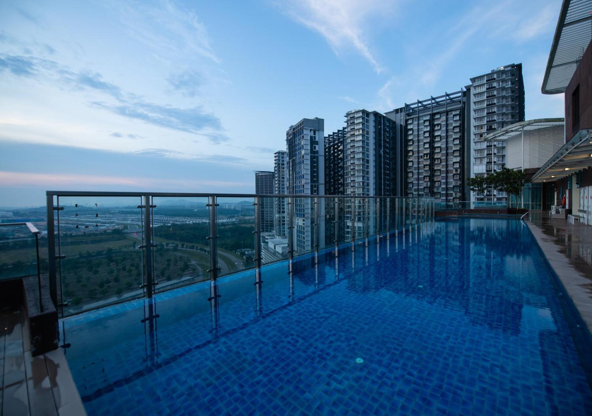 Afiniti 2br - Giant Bear - Legoland 300m Apartment Nusajaya (Iskandar Puteri)