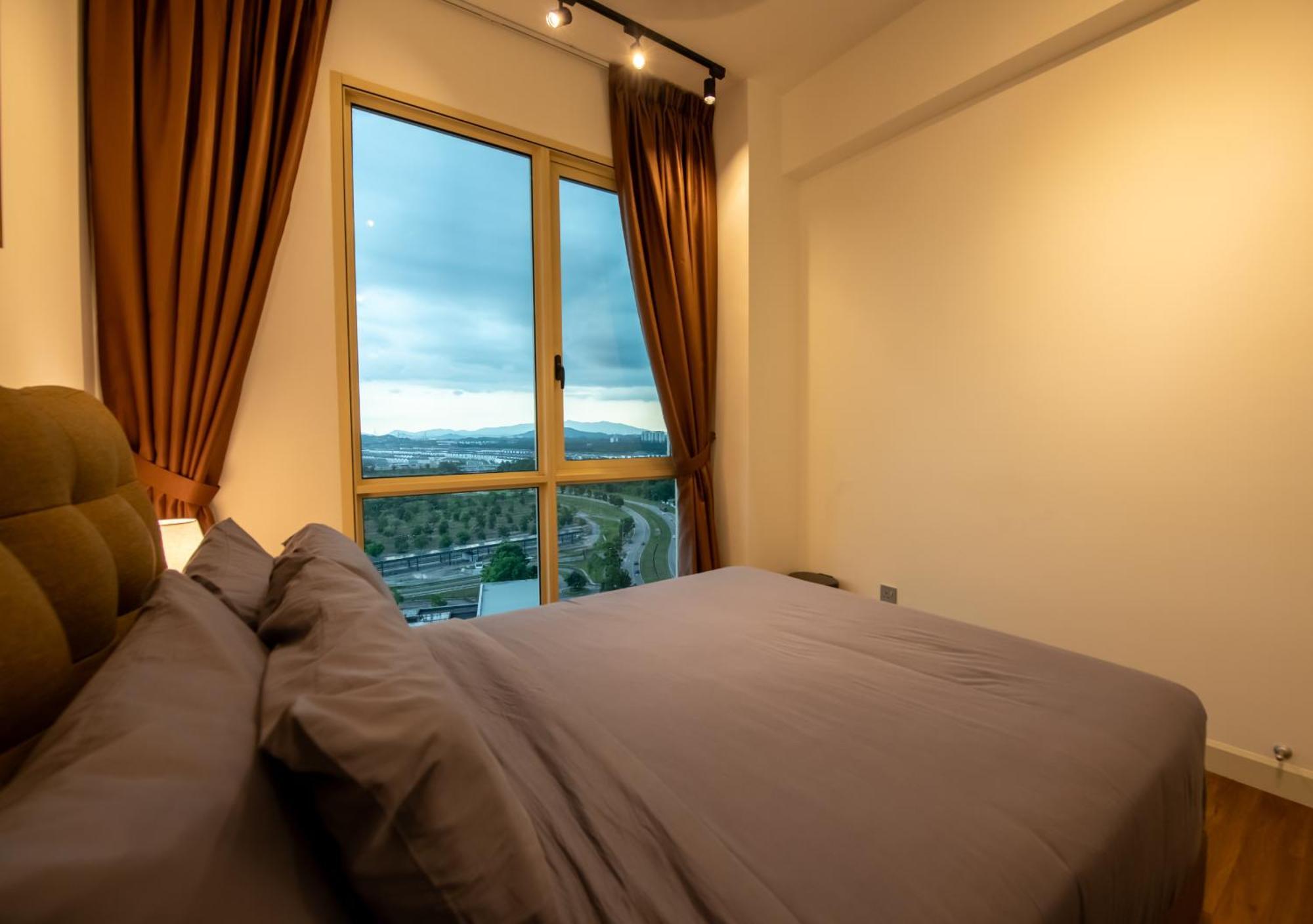Afiniti 2br - Giant Bear - Legoland 300m Apartment *